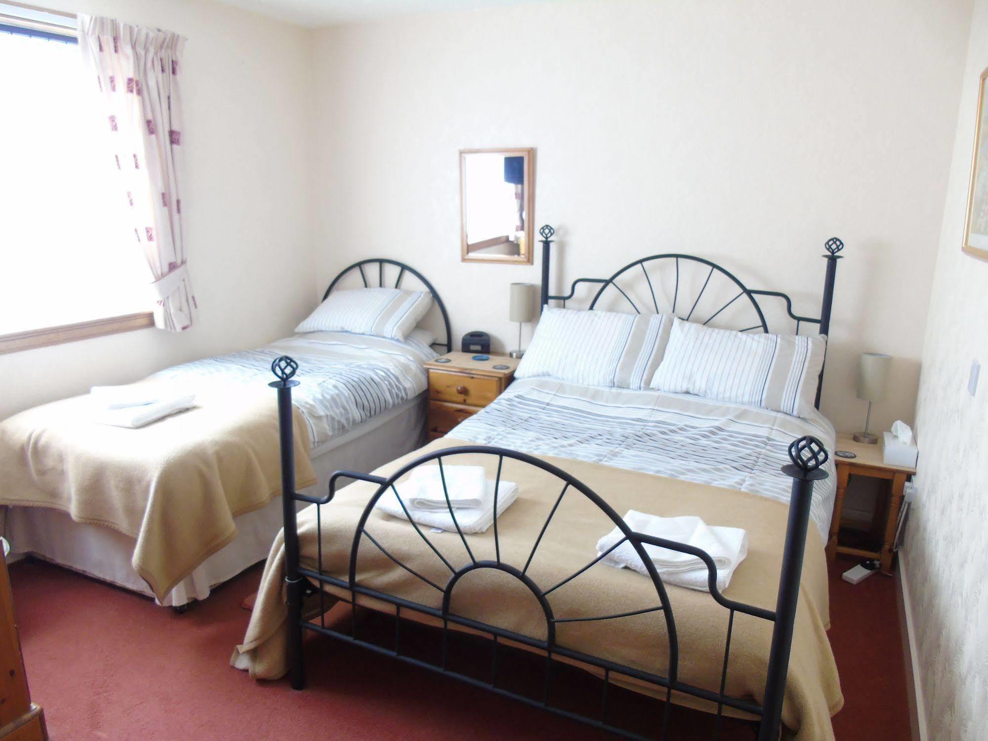 Jomarnic B&B Lossiemouth ภายนอก รูปภาพ