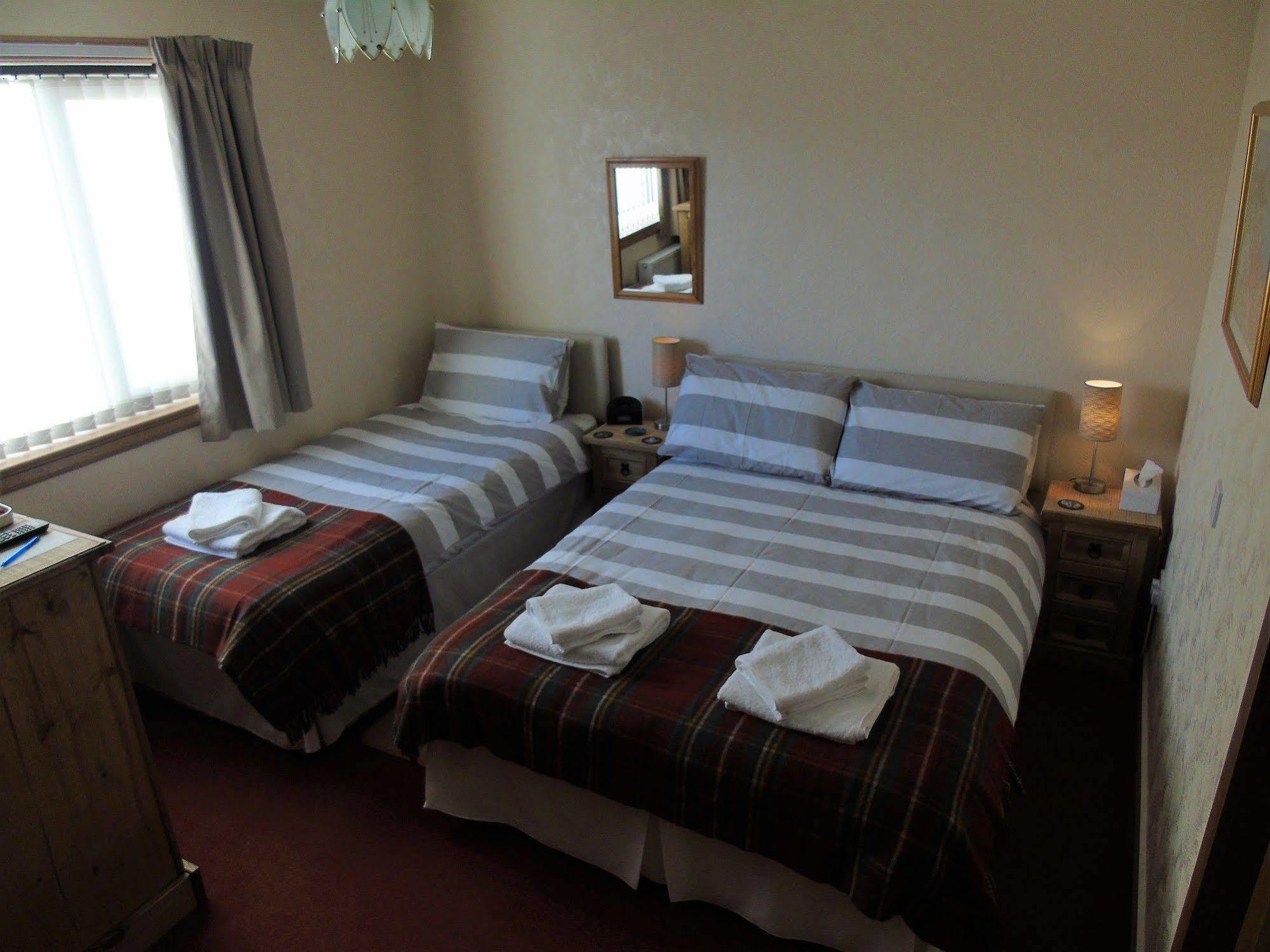Jomarnic B&B Lossiemouth ภายนอก รูปภาพ