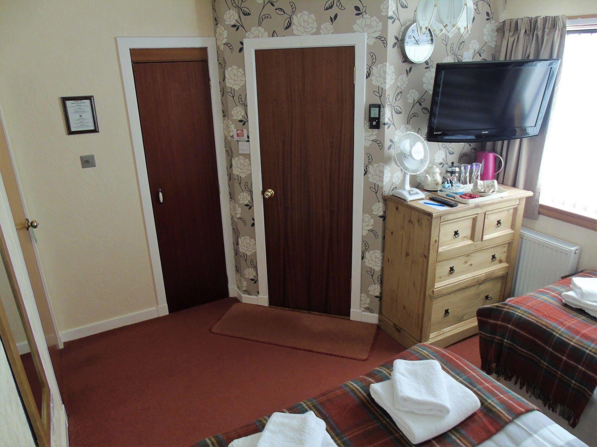 Jomarnic B&B Lossiemouth ภายนอก รูปภาพ