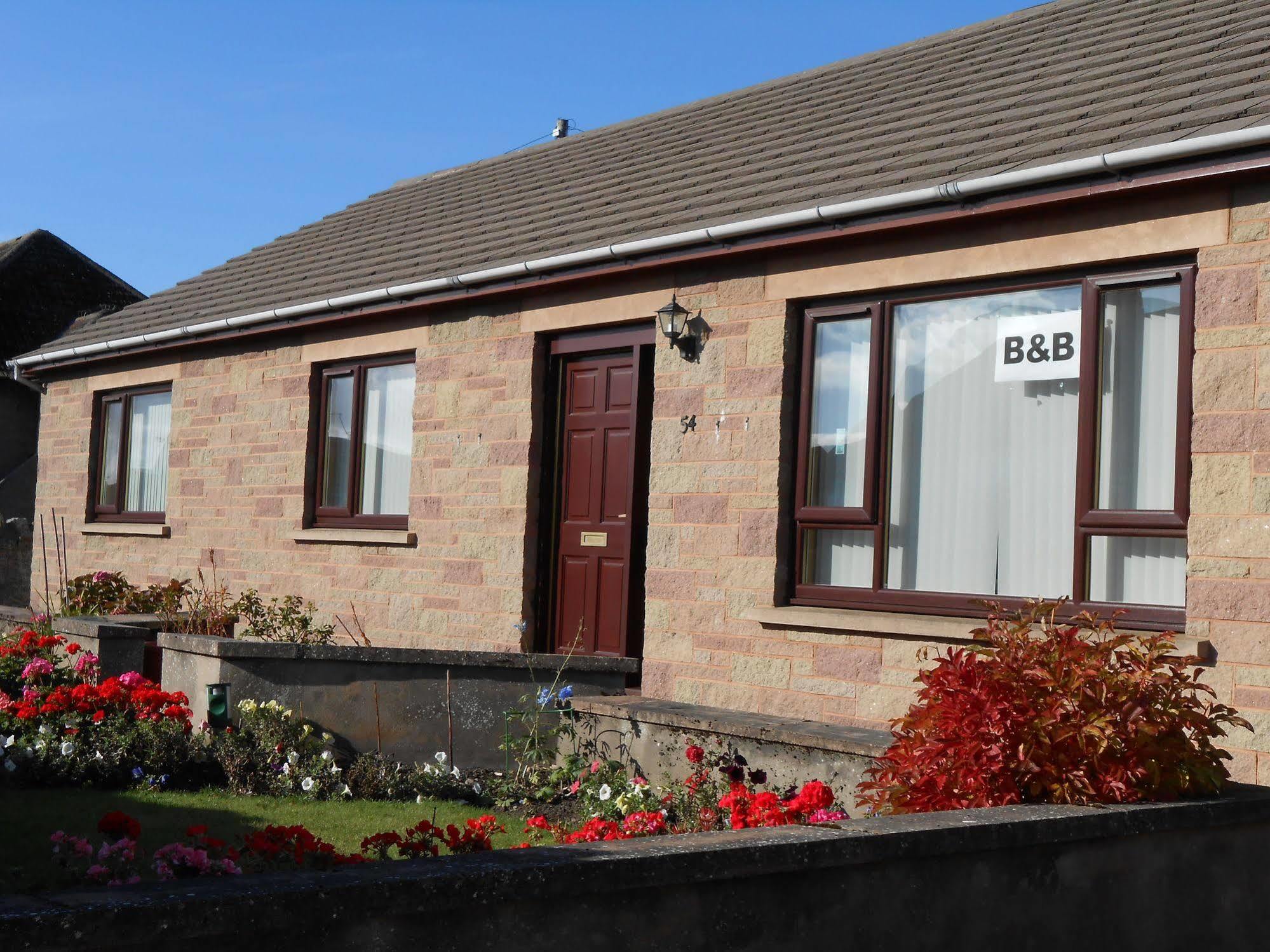 Jomarnic B&B Lossiemouth ภายนอก รูปภาพ